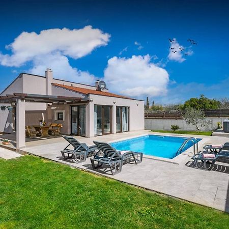 Bobo Family House With Pool Vodnjan Exterior foto