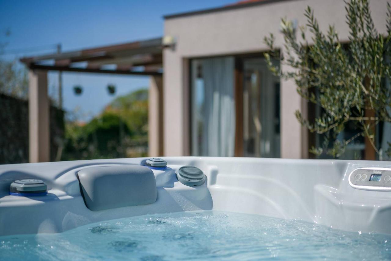 Bobo Family House With Pool Vodnjan Exterior foto