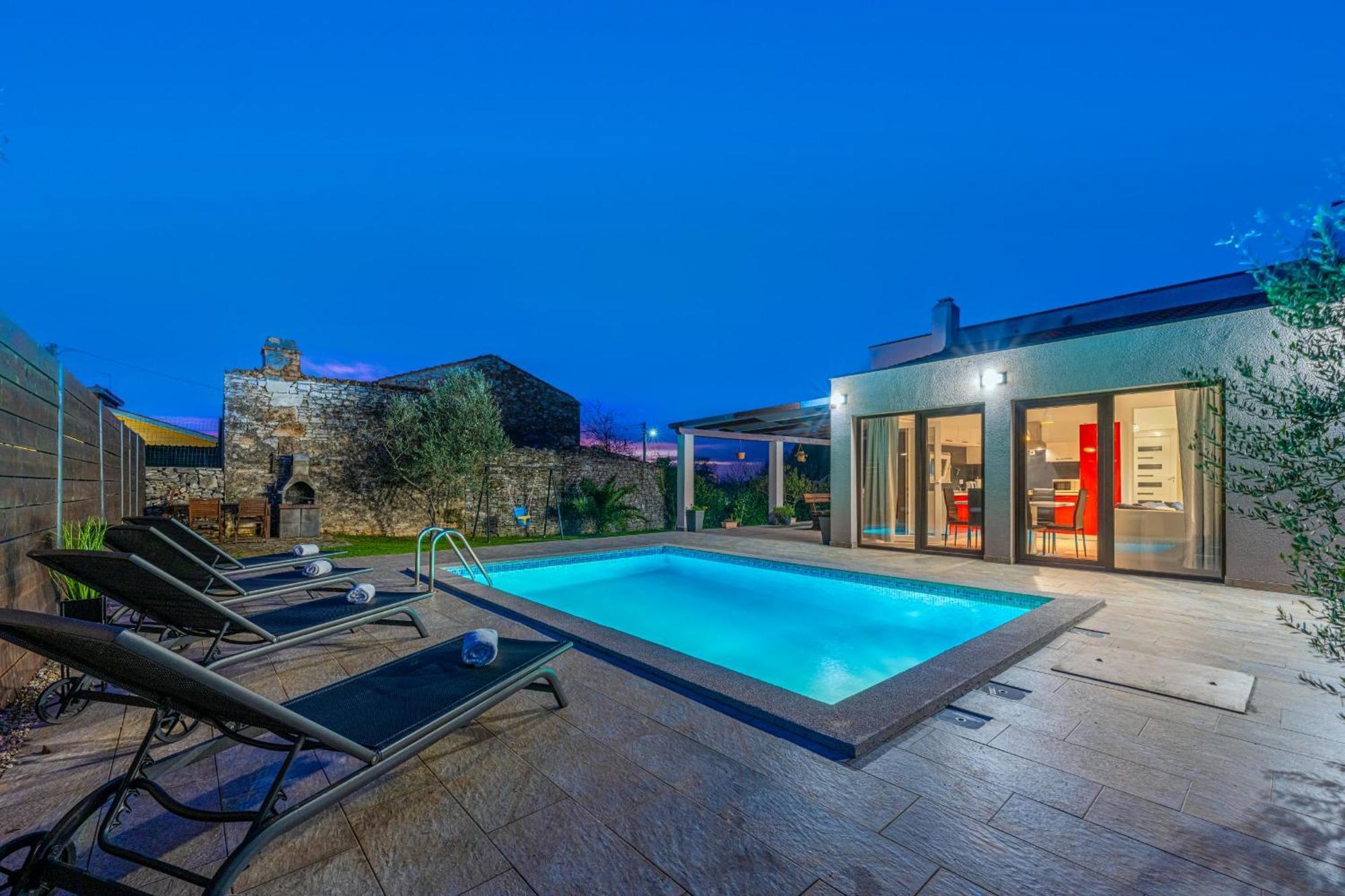 Bobo Family House With Pool Vodnjan Exterior foto