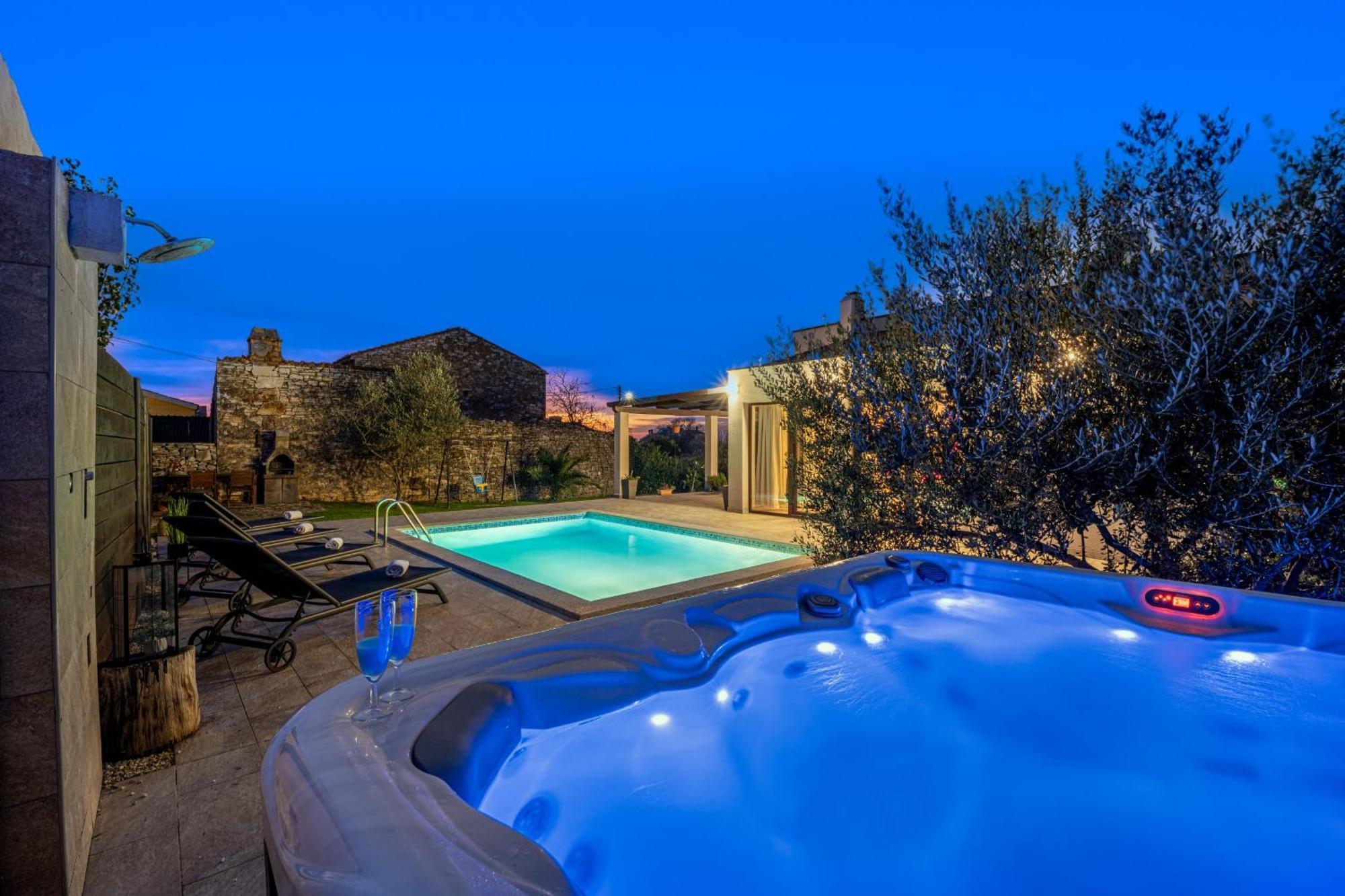 Bobo Family House With Pool Vodnjan Exterior foto